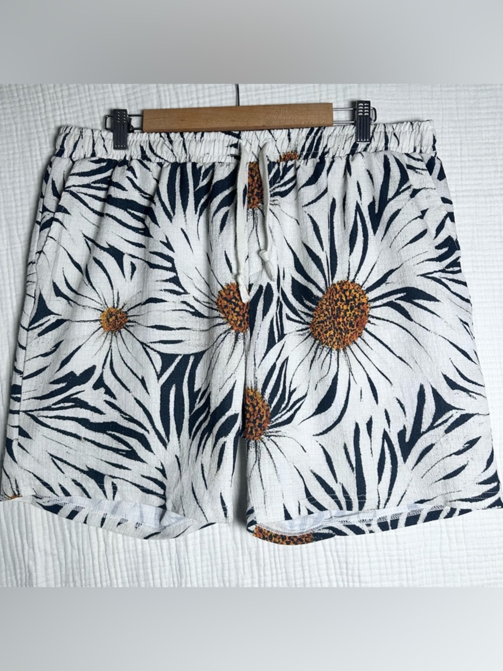 Super Massive Men's Maise Shorts-XL-35”-Crinkle Textured-Drawstring-Pockets-EUC